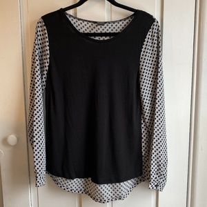 🍍3/$30 | Ann Taylor Black Dot Neck Long Sleeve